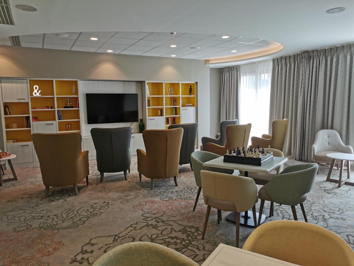 Residence Service Senior Domitys Les Alexis Montélimar Exteriér fotografie