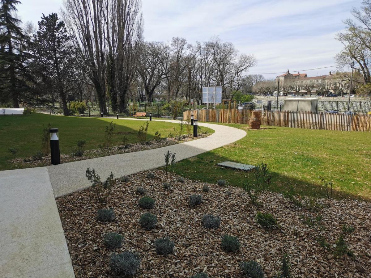 Residence Service Senior Domitys Les Alexis Montélimar Exteriér fotografie